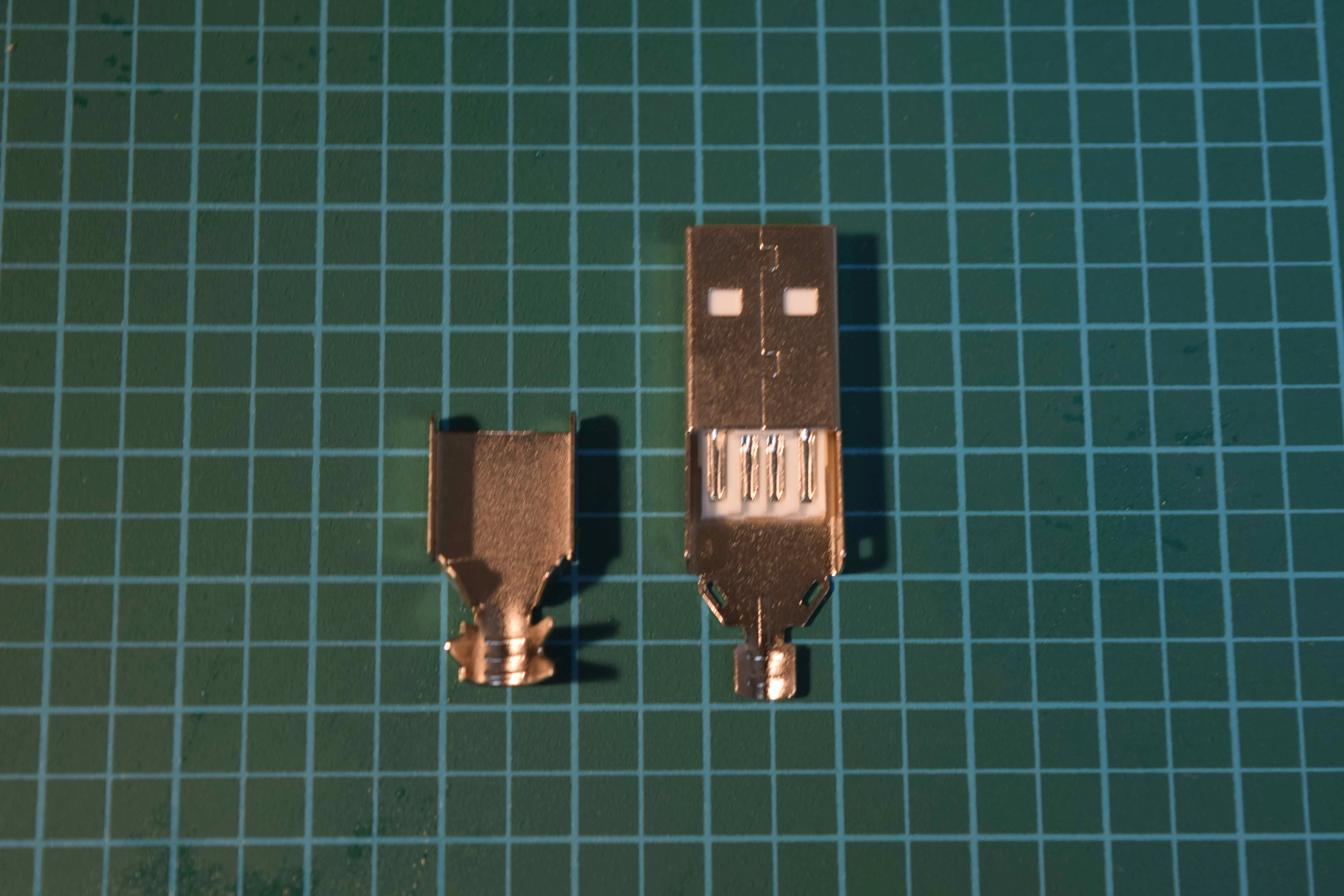 USBコネクタ部品